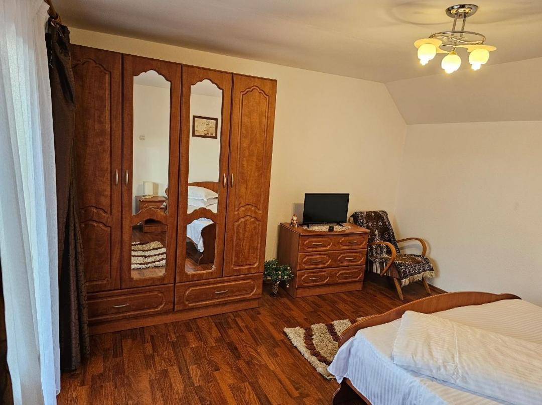 Vila Vladut Zărneşti Rom bilde